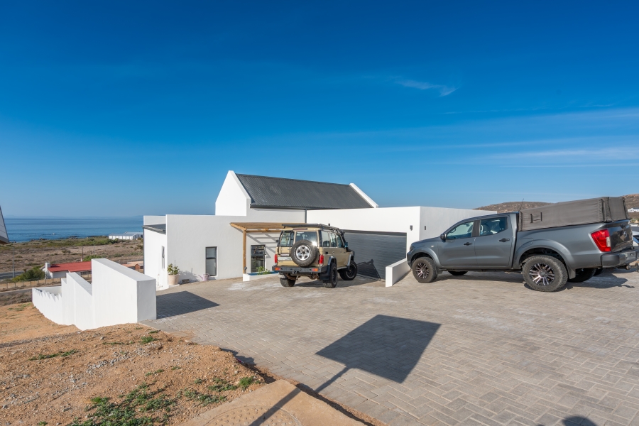 4 Bedroom Property for Sale in Britannica Heights Western Cape